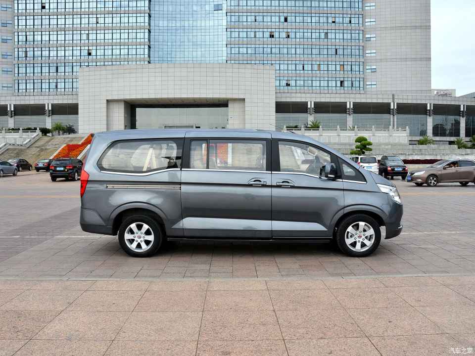 售6.6-7.72万元 五菱征程车型正式上市